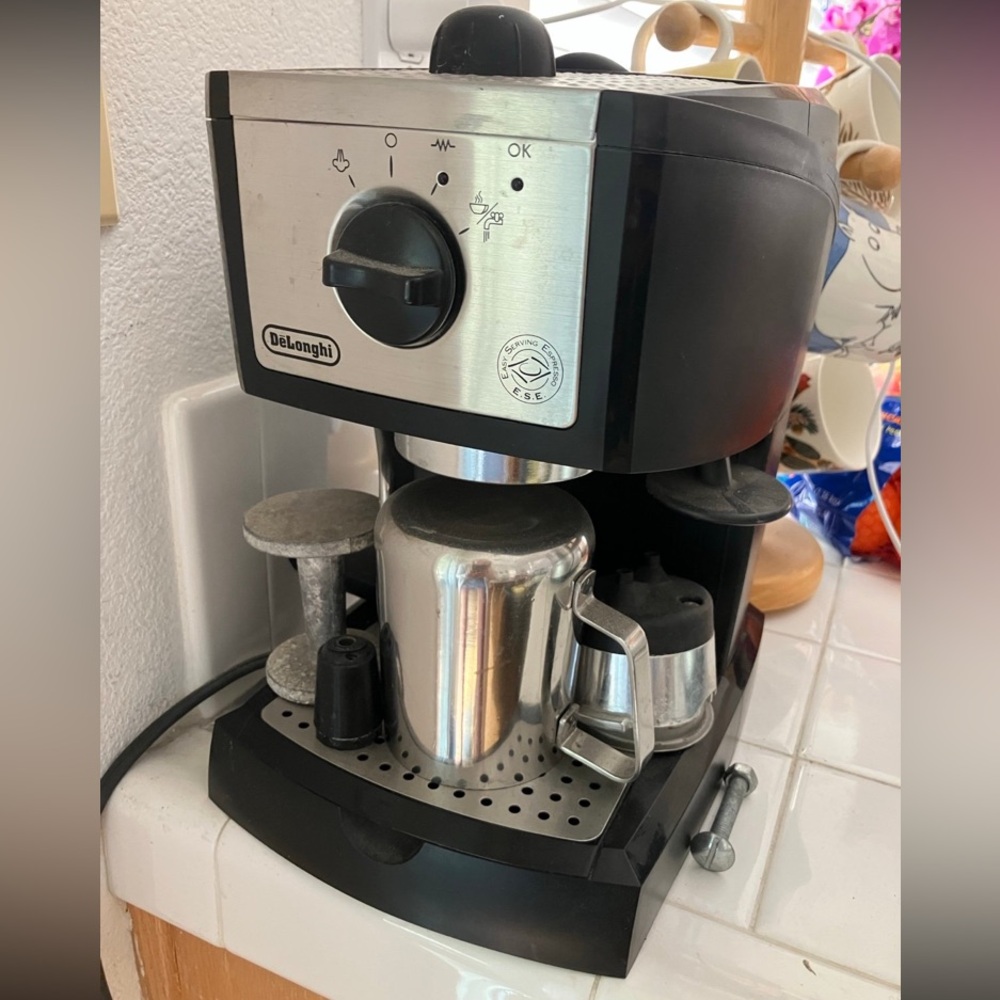 DeLonghi Black and Silver Espresso Maker